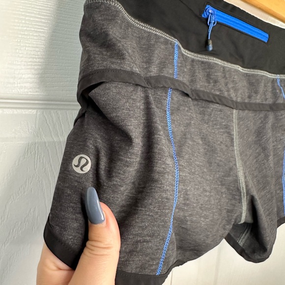 Lululemon Speed up short sz.6 - Picture 3 of 5
